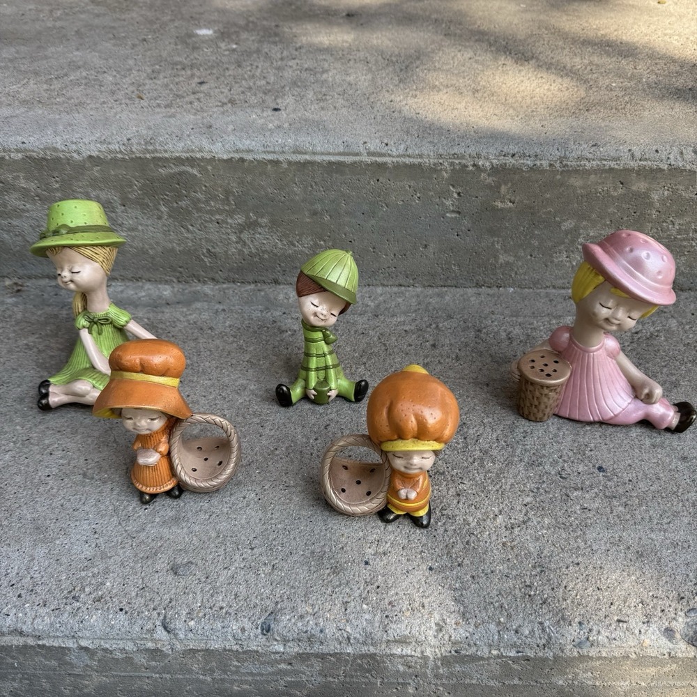 VTG 1970s Ceramic Smiling Children Figurines Kitchen Table Decor